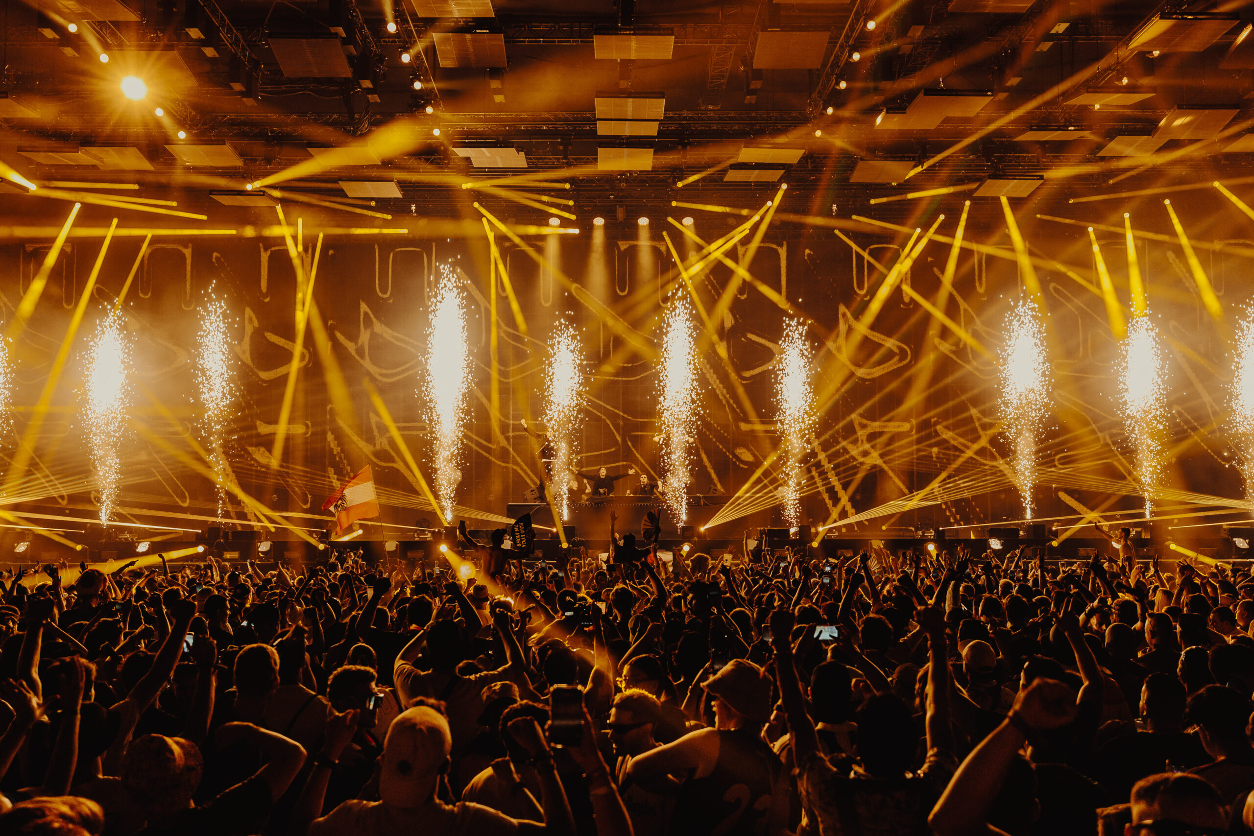 4444 Of a Kind – Tomorrowland